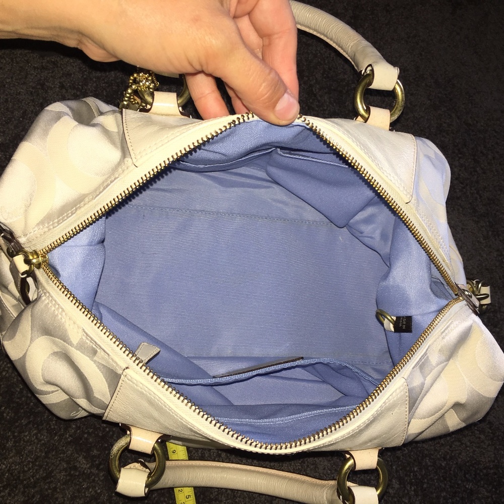 Coach Signature Collection - Picture 6 of 12